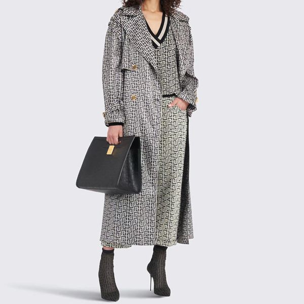 women's trench coats designer luxury lawyerbaes body jacket long trenchs classic wanzi pattern hooded high class women's windbreak, Tan;black
women's trench coats designer luxury lawyerbaes body jacket long trenchs classic wanzi pattern hooded high class women's windbreak, Tan;black
