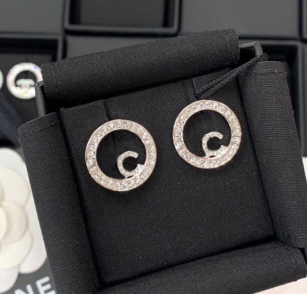 2023 luxury quality charm round shape stud earring with diamond for women wedding jewelry gift with box ps3704, Golden
2023 luxury quality charm round shape stud earring with diamond for women wedding jewelry gift with box ps3704, Golden