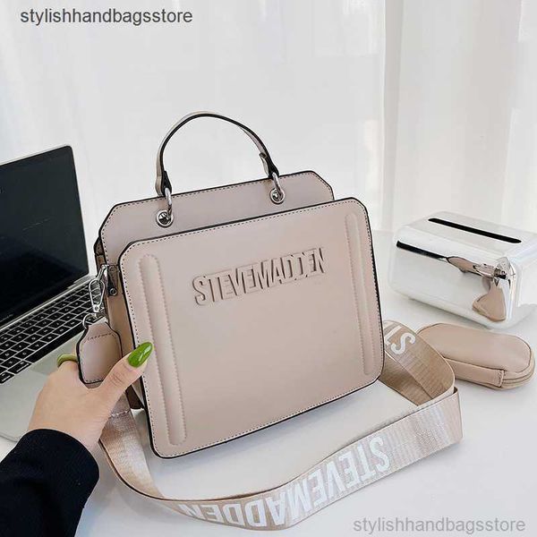 cross body women's bag 2023 trend luxury designer handbag superior quality shoulder black white green red khaki pink purses and y2302
cross body women's bag 2023 trend luxury designer handbag superior quality shoulder black white green red khaki pink purses and y2302