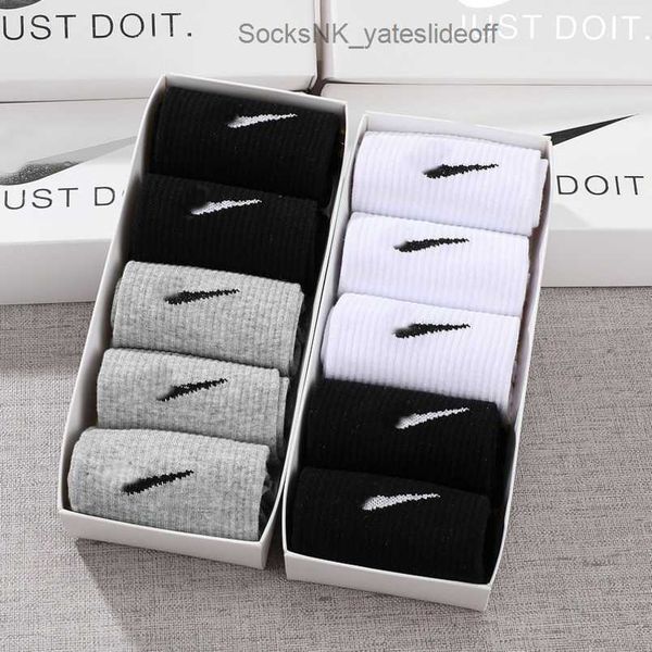 men's socks fashion luxury gift box women's hook classic brand designers black white gray sports men women cotton stockings breath
men's socks fashion luxury gift box women's hook classic brand designers black white gray sports men women cotton stockings breath