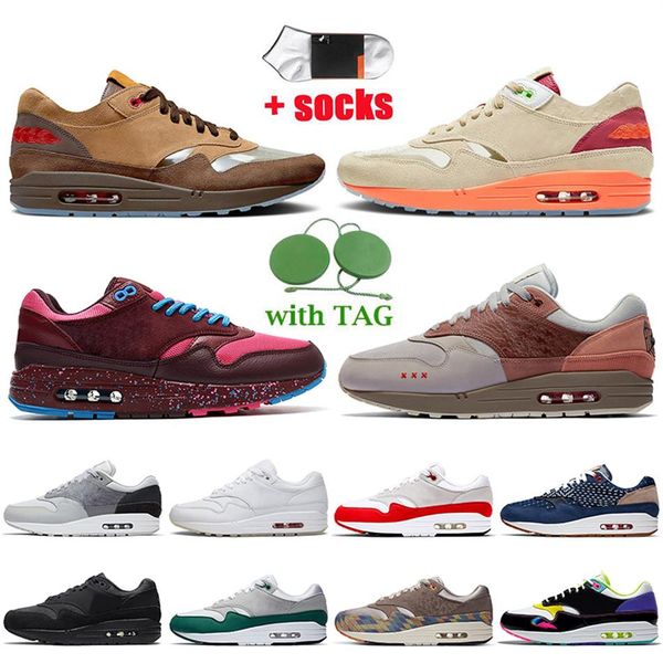 running shoes 1 women mens 2021 london amsterdam kiss of death cha trainers evergreen aura n7 taupe haze triple black denham og an303o
running shoes 1 women mens 2021 london amsterdam kiss of death cha trainers evergreen aura n7 taupe haze triple black denham og an303o