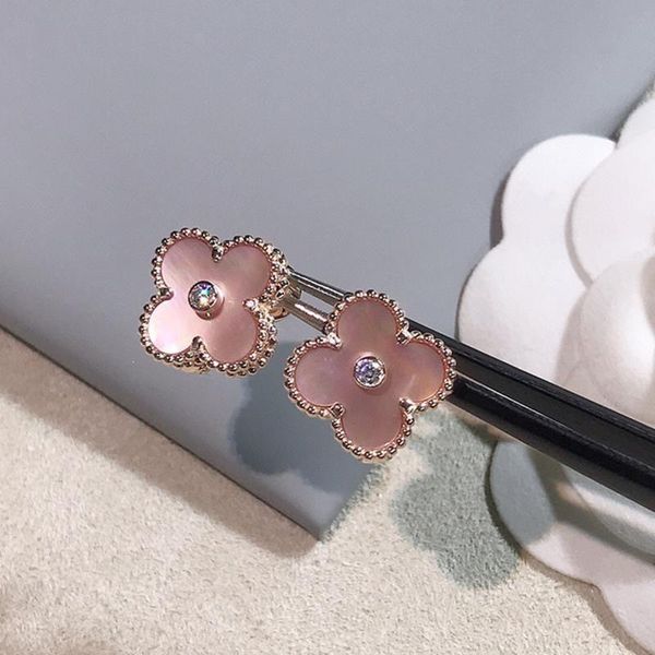 four-leaved grass earrings female sterling silver fritillary gold 18k new earrings temperament rose gold jewelry holiday gift, Golden;silver
four-leaved grass earrings female sterling silver fritillary gold 18k new earrings temperament rose gold jewelry holiday gift, Golden;silver