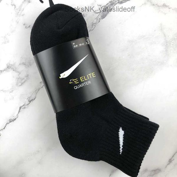 men's socks luxury fashion women's hook brand stockings designers solid color medium long low tube couple's breathable stocki, Black
men's socks luxury fashion women's hook brand stockings designers solid color medium long low tube couple's breathable stocki, Black