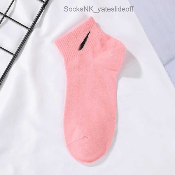 men's socks classic fashion women's hook brand stockings designers colorful low medium long cylinder women men couple's stock, Black 
men's socks classic fashion women's hook brand stockings designers colorful low medium long cylinder women men couple's stock, Black