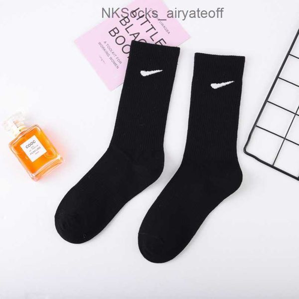 luxury men's fashion socks women's hook brand stockings designers candy colorful medium long women men couple's stocking brea, Black
luxury men's fashion socks women's hook brand stockings designers candy colorful medium long women men couple's stocking brea, Black