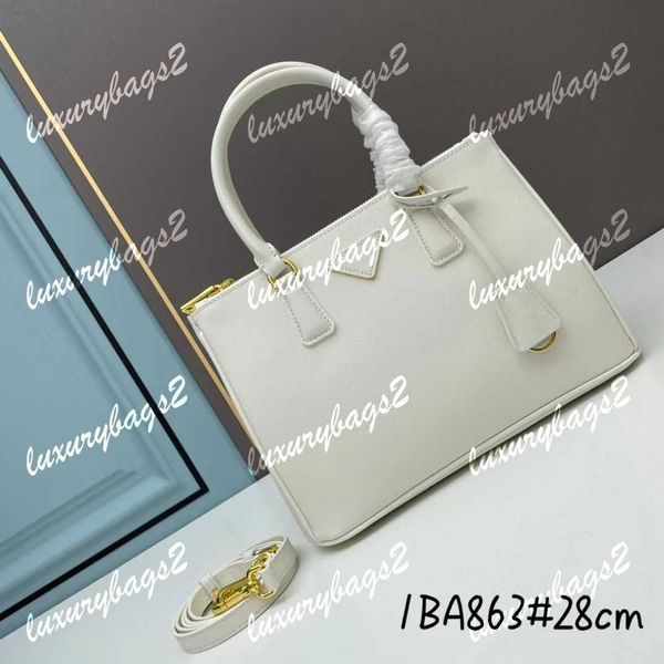 women shoulder bag the tote bag saffiano 1ba863 handbag womens bags 6 colors genuine leather 28cm gold hardware shopping purses handbags
women shoulder bag the tote bag saffiano 1ba863 handbag womens bags 6 colors genuine leather 28cm gold hardware shopping purses handbags
