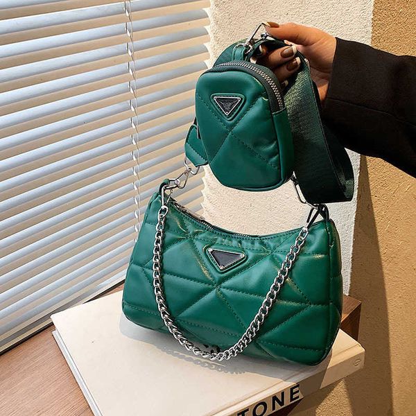 2023 luxury embroidered thread single leisure child and mother portable chain messengerhigh
2023 luxury embroidered thread single leisure child and mother portable chain messengerhigh