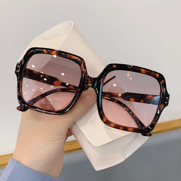 sunglasses kammpt oversized vintage square sunglasses men women 2022 new trendy fashion ins shades retro brand design male female eyewear g2, White;black
sunglasses kammpt oversized vintage square sunglasses men women 2022 new trendy fashion ins shades retro brand design male female eyewear g2, White;black