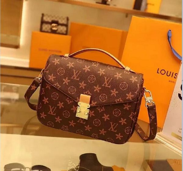 new classic fashion men messenger bags cross body bag school bookbag should 41213 with dust bag louiseities viutonities handbag shouler bag
new classic fashion men messenger bags cross body bag school bookbag should 41213 with dust bag louiseities viutonities handbag shouler bag