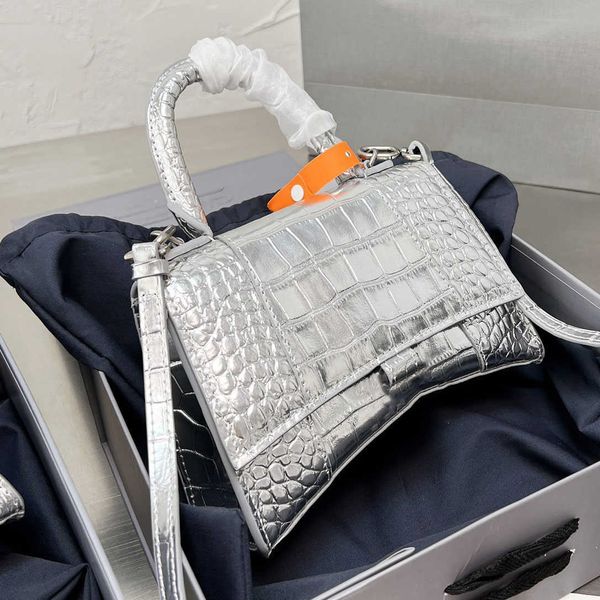 lady fashion bags shopping shoulder designer totes cross body half moon luxury leather claic retro purse hourglass bucket bag locomotive wal
lady fashion bags shopping shoulder designer totes cross body half moon luxury leather claic retro purse hourglass bucket bag locomotive wal