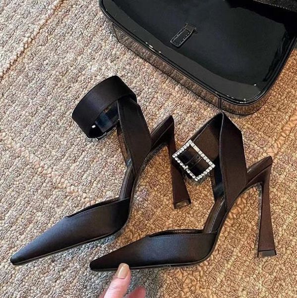 elgant designer sandals pumps women dress shoes luxury black fanny slingback pumps in satin crepe flared heel eu35-40 with box wedding dress 
elgant designer sandals pumps women dress shoes luxury black fanny slingback pumps in satin crepe flared heel eu35-40 with box wedding dress