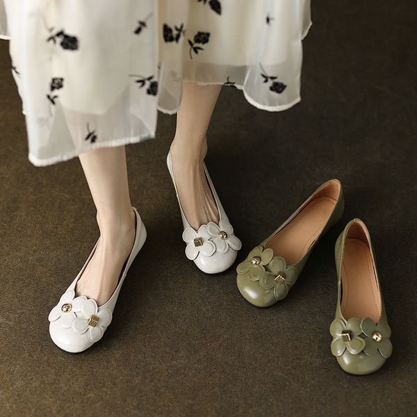 dress shoes spring women pumps natural leathe 22-24.5cm cowhidepigskin round toe metal flower low heels lolita sweet women shoes 230225, Black
dress shoes spring women pumps natural leathe 22-24.5cm cowhidepigskin round toe metal flower low heels lolita sweet women shoes 230225, Black