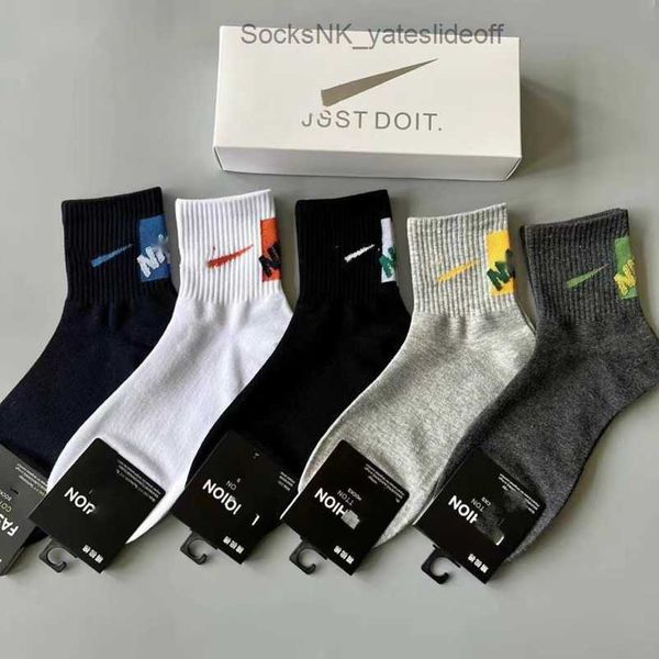men's socks luxury fashion gift box women's hook classic brand designers tie dyed multicolor sports stockings men women cotton bre, Black
men's socks luxury fashion gift box women's hook classic brand designers tie dyed multicolor sports stockings men women cotton bre, Black