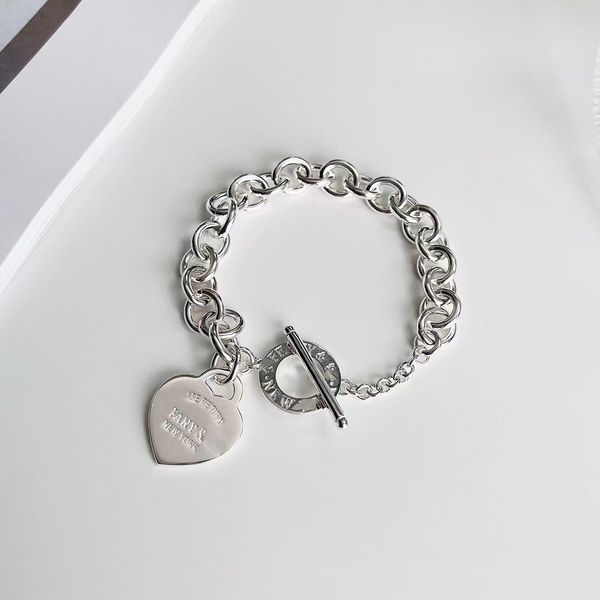 stainless steel ot buckle o-shaped cross chain interlocking large o-shaped chain one-shaped buckle men's and women's bracelet, Black
stainless steel ot buckle o-shaped cross chain interlocking large o-shaped chain one-shaped buckle men's and women's bracelet, Black