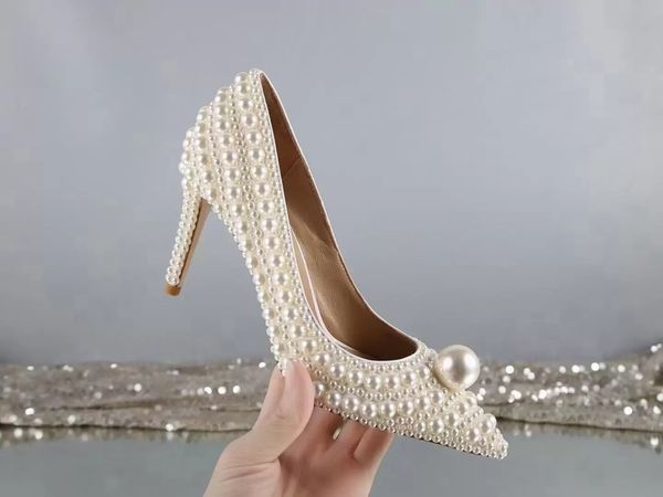 designer elegant bridal wedding dress shoes sacora lady sandals pearls leather luxury brands high heels women walking with box,eu35-43, Black
designer elegant bridal wedding dress shoes sacora lady sandals pearls leather luxury brands high heels women walking with box,eu35-43, Black