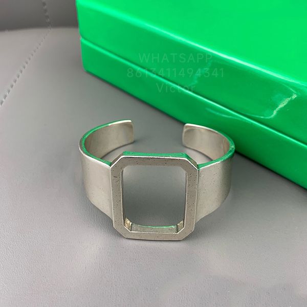 botiega make old for man bangle bracelet designer for woman gold plated 18k highest counter quality classic style never fade anniversary gif, Black
botiega make old for man bangle bracelet designer for woman gold plated 18k highest counter quality classic style never fade anniversary gif, Black