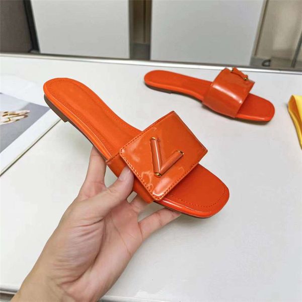 fashion slippers 2023 louiseity luxury design summer men flat women slope heel leather rubber letter logo casual sandals viutonity 05-0023, Black
fashion slippers 2023 louiseity luxury design summer men flat women slope heel leather rubber letter logo casual sandals viutonity 05-0023, Black
