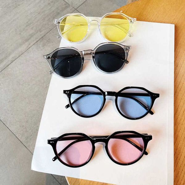 sunglasses 2022 new retro rivets decorative round sunglasses women fashion clear ocean lens eyewear shades uv400 men trending sun glasses g2, White;black
sunglasses 2022 new retro rivets decorative round sunglasses women fashion clear ocean lens eyewear shades uv400 men trending sun glasses g2, White;black