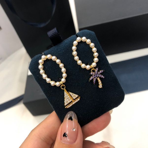designer earrings luxury geometric asymmetrical pearl earrings women ear studs valentine's day jewelry gift, Golden;silver
designer earrings luxury geometric asymmetrical pearl earrings women ear studs valentine's day jewelry gift, Golden;silver