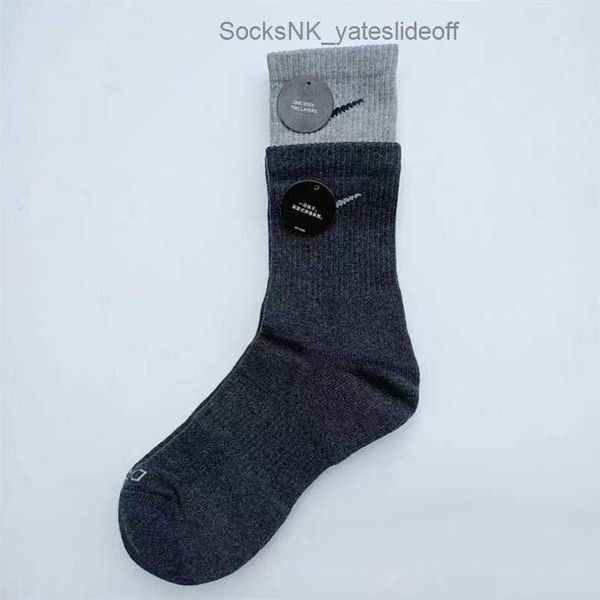 men's socks fashion luxury women's hook brand stockings designers fake two pairs splicing women men sports yoga breathable stockin, Black
men's socks fashion luxury women's hook brand stockings designers fake two pairs splicing women men sports yoga breathable stockin, Black