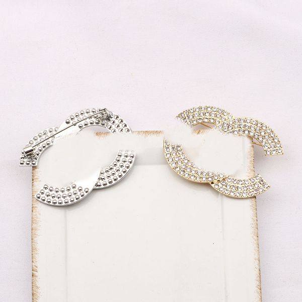 luxury designer double letter pins brooches women gold silver brand crysatl pearl rhinestone cape brooch suit pin wedding party jewerlry acc, Gray
luxury designer double letter pins brooches women gold silver brand crysatl pearl rhinestone cape brooch suit pin wedding party jewerlry acc, Gray