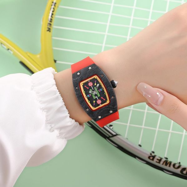 2023 new diamond-encrusted square waterproof fashion luminous women's watch, Slivery;golden
2023 new diamond-encrusted square waterproof fashion luminous women's watch, Slivery;golden