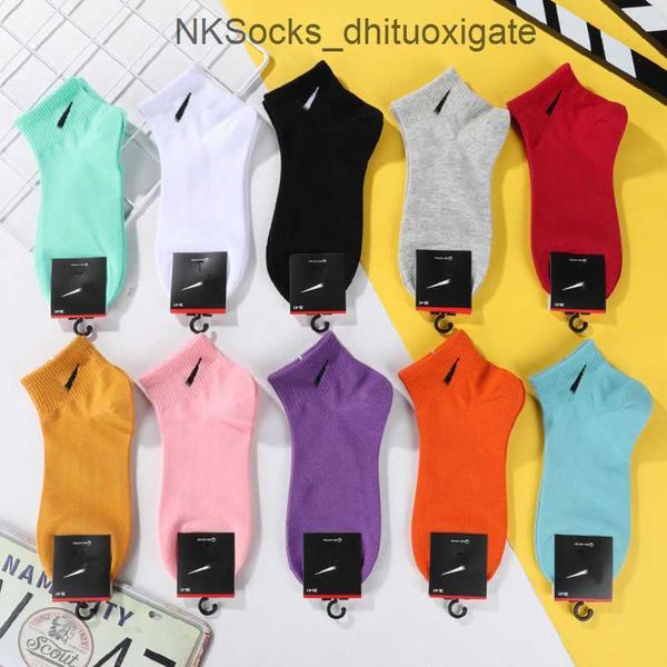 men's luxury fashion socks women's hook brand stockings designers candy colorful medium long women men couple's stocking brea, Black
men's luxury fashion socks women's hook brand stockings designers candy colorful medium long women men couple's stocking brea, Black