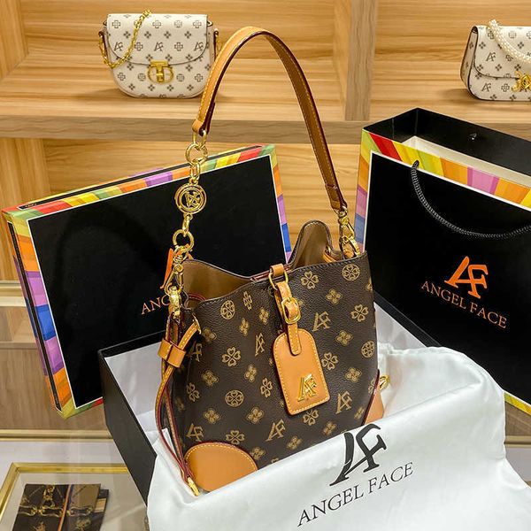 55%off new luxury fashion brand bags women's soft leather bucket autumn winter chain small single shoulder messenger bag female shoulde
55%off new luxury fashion brand bags women's soft leather bucket autumn winter chain small single shoulder messenger bag female shoulde