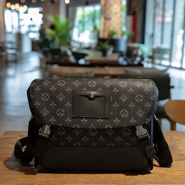 mens messenger bag pu leather designer bags black briefcases brand crossbody shoulder purses with small purse fashion style, Red;black
mens messenger bag pu leather designer bags black briefcases brand crossbody shoulder purses with small purse fashion style, Red;black