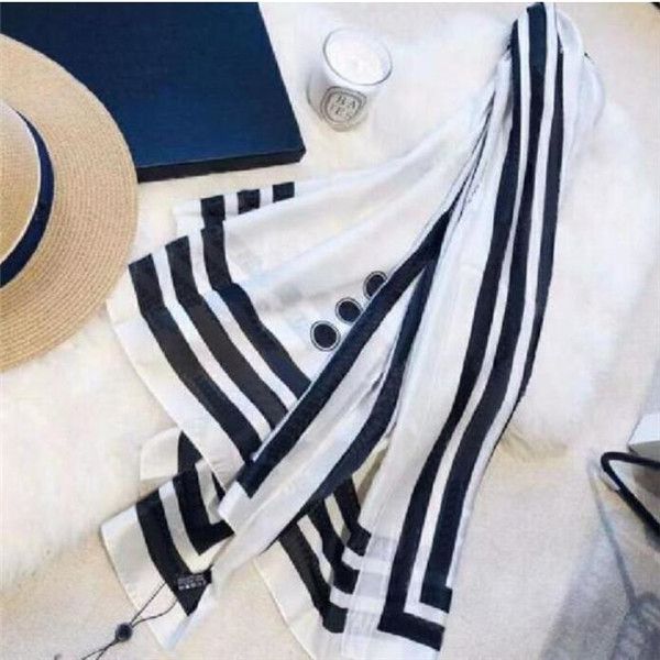 90-180cm designer women's scarf senior long single layer chiffon silk shawl fashion travel soft designer luxury gift printed letter sc, Blue;gray
90-180cm designer women's scarf senior long single layer chiffon silk shawl fashion travel soft designer luxury gift printed letter sc, Blue;gray