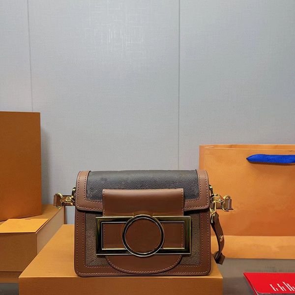 luxury shoulder bags women designer crossbody bags big logo fashion messenger bag 2023 new styles purse lady outdoor shopping bags letter pr
luxury shoulder bags women designer crossbody bags big logo fashion messenger bag 2023 new styles purse lady outdoor shopping bags letter pr