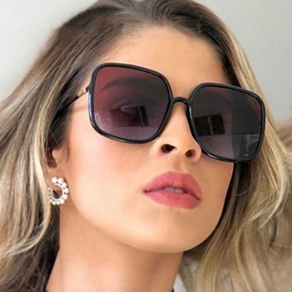 sunglasses vintage big square sunglasses women men luxury brand designer clear sun glasses shades rivet black eyewear gafas de sol uv400 g23, White;black
sunglasses vintage big square sunglasses women men luxury brand designer clear sun glasses shades rivet black eyewear gafas de sol uv400 g23, White;black
