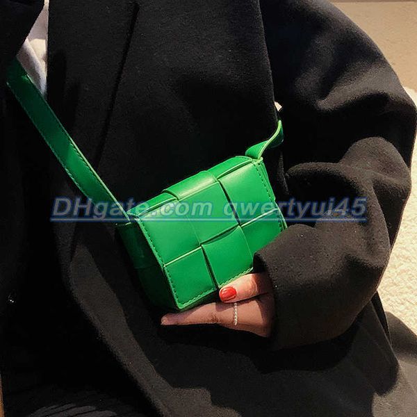 female fashion weave handbag cassette leather flap pack women small shoulder purse hasp bags chest ladies waist pack brand 022623h
female fashion weave handbag cassette leather flap pack women small shoulder purse hasp bags chest ladies waist pack brand 022623h