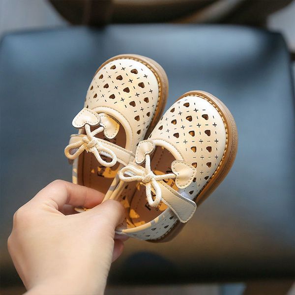 first walkers spring summer girls' princess shoes solid color hollow out children's shoes soft sole baby fashionable breathable sh
first walkers spring summer girls' princess shoes solid color hollow out children's shoes soft sole baby fashionable breathable sh