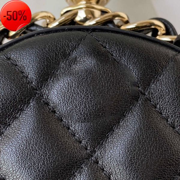 luxury channel lambskin mini round bag vintage real leather 7a premium camera classic handbag designer women's men's purse famous
luxury channel lambskin mini round bag vintage real leather 7a premium camera classic handbag designer women's men's purse famous