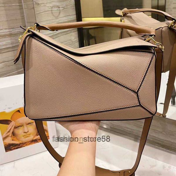 duffel bags fashion geometry luxurys designers shoulder bags pillow bag crossbody clutch leather handbags messenger women tote handbag walle
duffel bags fashion geometry luxurys designers shoulder bags pillow bag crossbody clutch leather handbags messenger women tote handbag walle