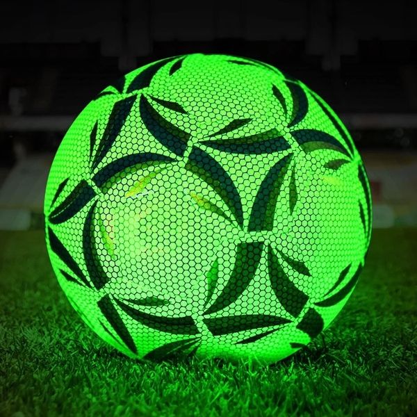 balls style luminous soccer ball reflective night glow football size 4 5 pu slipresistant balls child training futbol 230227
balls style luminous soccer ball reflective night glow football size 4 5 pu slipresistant balls child training futbol 230227