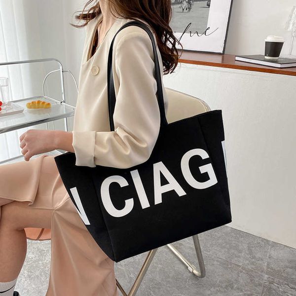 2023 new luxury fashion handbags casual one-shoulder women's simple texture hand large capacity underarm tote bag bags shoulder tote ba
2023 new luxury fashion handbags casual one-shoulder women's simple texture hand large capacity underarm tote bag bags shoulder tote ba