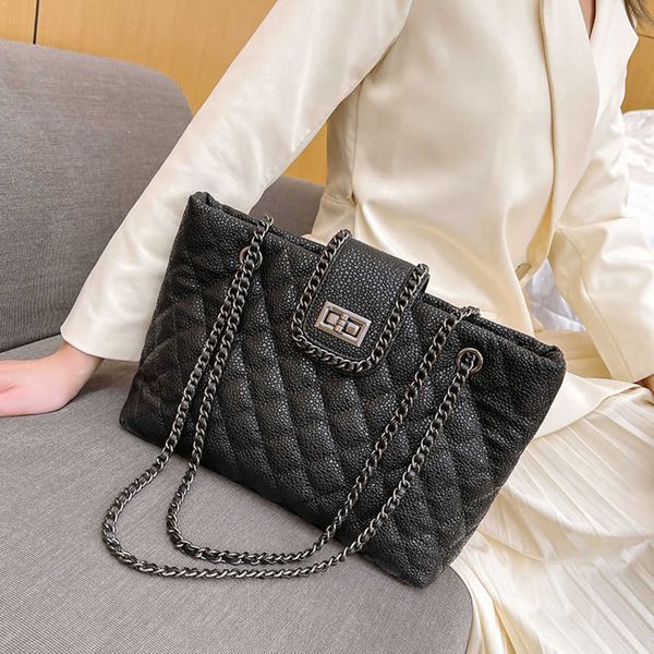 messenger bags for women 2023 female korean spring summer high-capacity rhombus chain single-shoulder underarm large tote bag luxury handbag
messenger bags for women 2023 female korean spring summer high-capacity rhombus chain single-shoulder underarm large tote bag luxury handbag