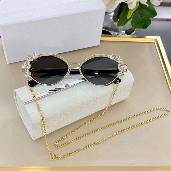 womens sunglasses for women shine men sun glasses fashion style protects eyes uv400 lens with case231e, White;black
womens sunglasses for women shine men sun glasses fashion style protects eyes uv400 lens with case231e, White;black