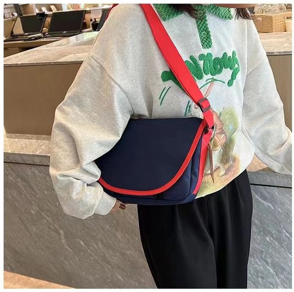 messenger bag for women men canvas vintage crossbody shoulder bags large capacity casual hanbag, Black;red
messenger bag for women men canvas vintage crossbody shoulder bags large capacity casual hanbag, Black;red