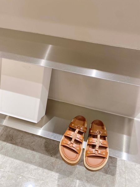 2023new women's star luxury designer casual slippers sandals new leather luxury slippers good quality designer slippers roman sandals, Black
2023new women's star luxury designer casual slippers sandals new leather luxury slippers good quality designer slippers roman sandals, Black