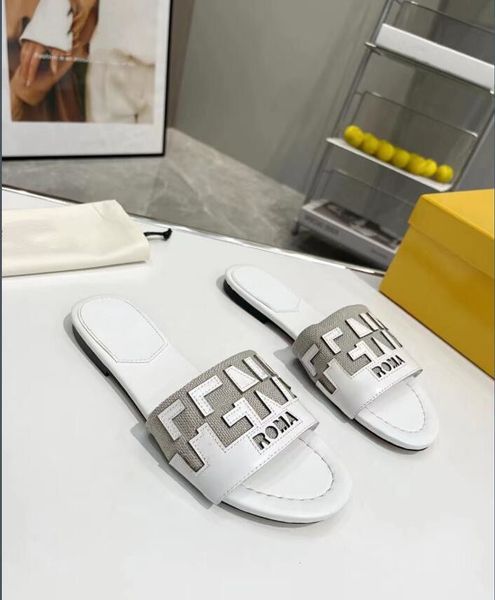 women luxurys slippers fendyity black designer slides withe banded flats sandals leather baguette pattern ladies letter beach flip flops 2 i
women luxurys slippers fendyity black designer slides withe banded flats sandals leather baguette pattern ladies letter beach flip flops 2 i