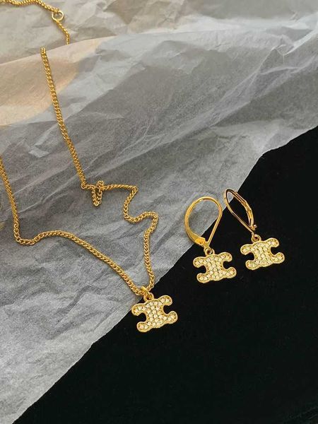 designer cel necklace classic full diamond pendant earrings versatile for small people light luxury design high chain women z1c0, Silver
designer cel necklace classic full diamond pendant earrings versatile for small people light luxury design high chain women z1c0, Silver