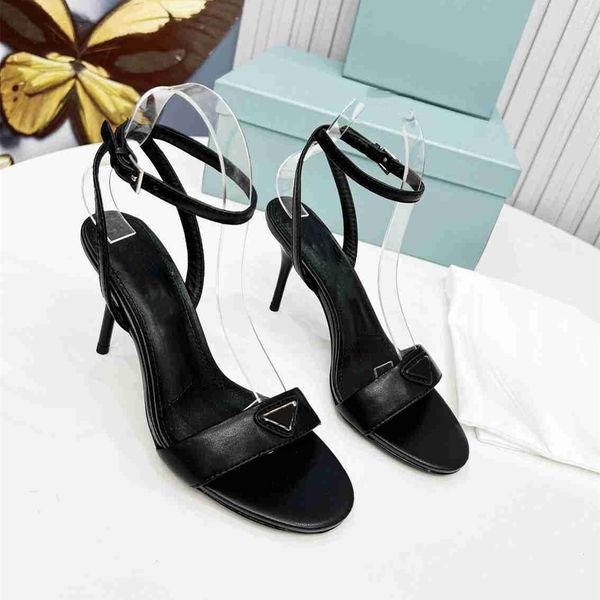luxury design sandals 2023 fashion pradity women summer high heels leather cross lace up student casual slippers 02-007, Black
luxury design sandals 2023 fashion pradity women summer high heels leather cross lace up student casual slippers 02-007, Black