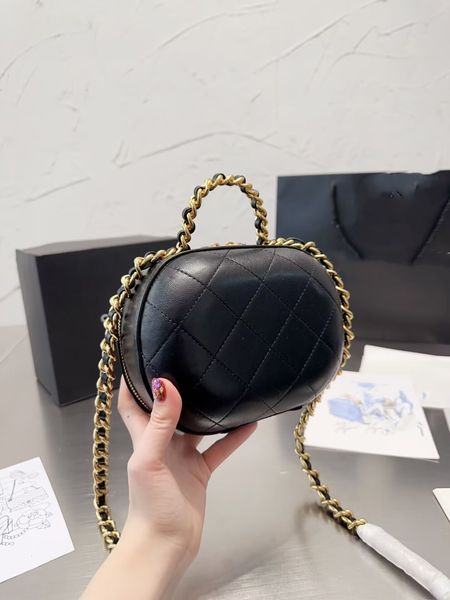 classic vanity case totes bag calfskin leather luxury designer gold metal cachet bags chain double zipper crossbody cosmetic bags
classic vanity case totes bag calfskin leather luxury designer gold metal cachet bags chain double zipper crossbody cosmetic bags