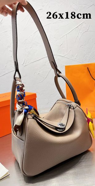 23s bags shoulder designer women handbags luxurys casual travel tote leather multifunctional fashion bag h 19cm and 26cm
23s bags shoulder designer women handbags luxurys casual travel tote leather multifunctional fashion bag h 19cm and 26cm