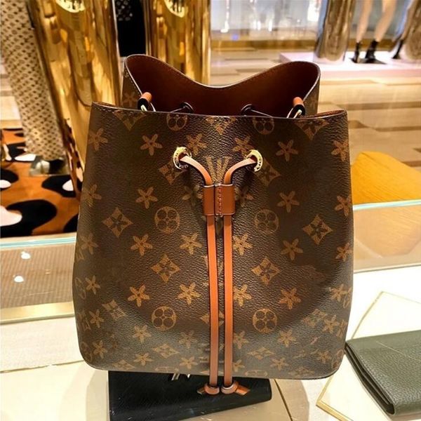 10a neonoe mm drawstring luxury wallet purses crossbody designer bag woman handbag shoulder bags designers women luxurys handbags m44020 bu, Black;red
10a neonoe mm drawstring luxury wallet purses crossbody designer bag woman handbag shoulder bags designers women luxurys handbags m44020 bu, Black;red