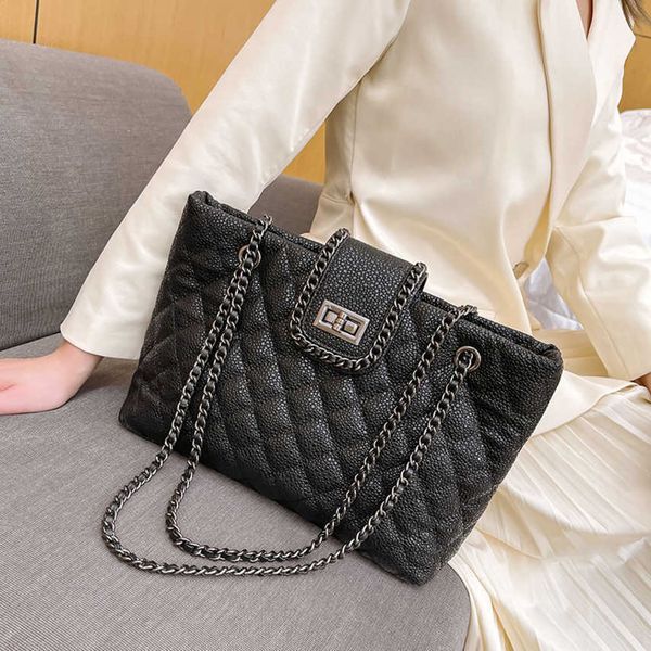 crossbody bags 2023 new fashion female korean spring summer high-capacity rhombus chain single-shoulder underarm large tote bag shoulder han
crossbody bags 2023 new fashion female korean spring summer high-capacity rhombus chain single-shoulder underarm large tote bag shoulder han