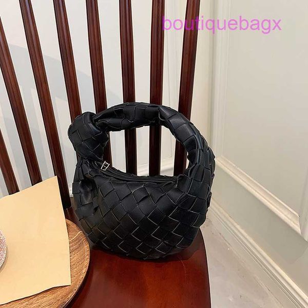 bottegsa genuine jodie bottegs bags online shop 2023 new knitting fashion lingge ox horn bag armpit hand leisure cloud
bottegsa genuine jodie bottegs bags online shop 2023 new knitting fashion lingge ox horn bag armpit hand leisure cloud